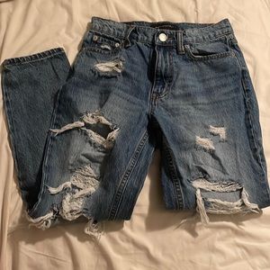 Aero Ripped mom jeans